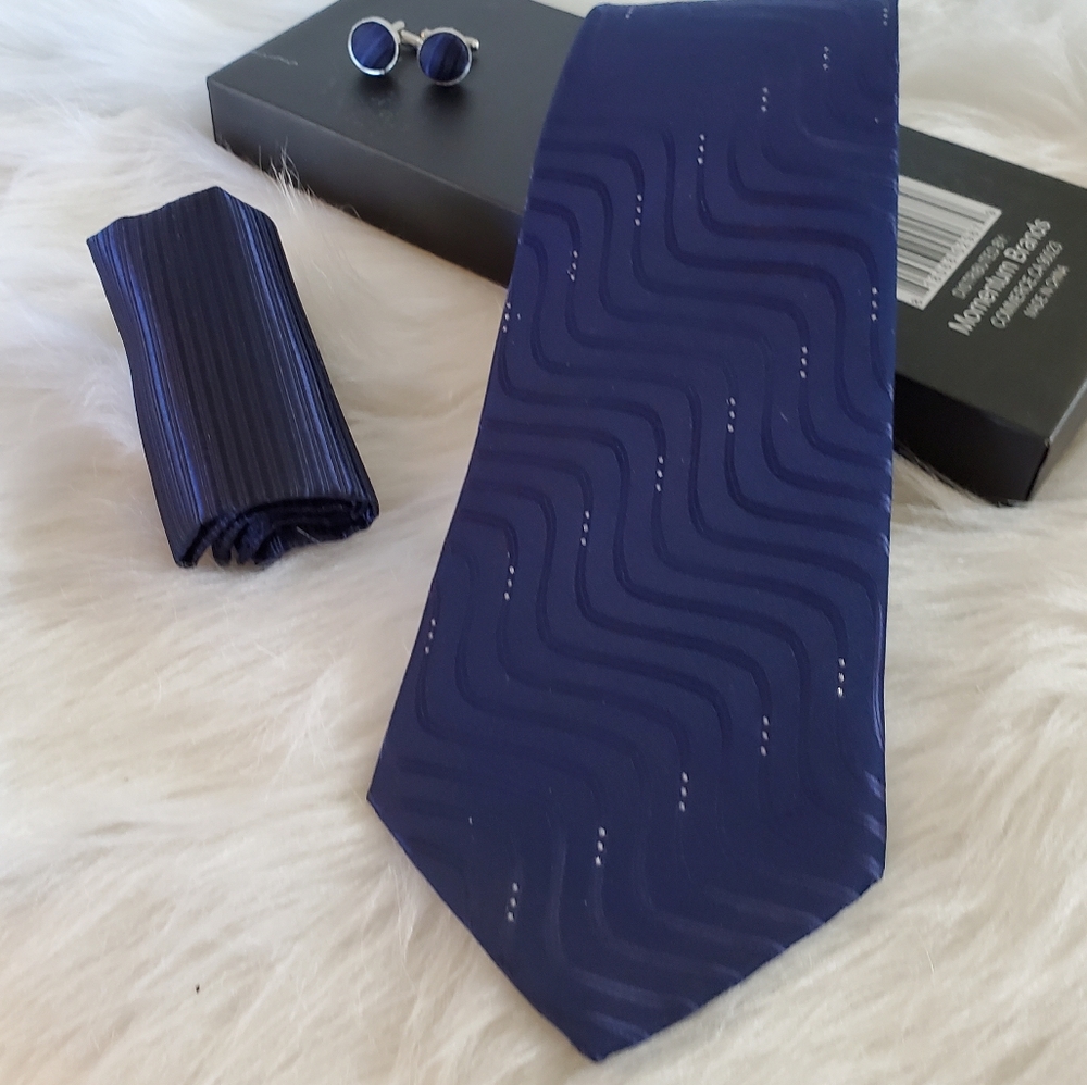 Set - Standard Size Neck Tie, Handkerchief & Cufflinks